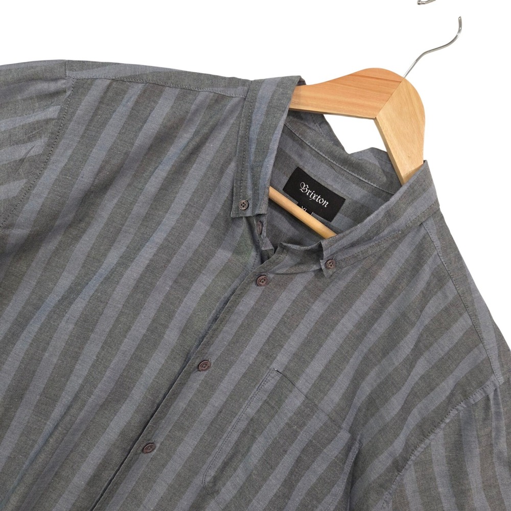 Brixton Mens Blue Grey Striped Button Down Shirt XL Short Sleeve Casual Skate